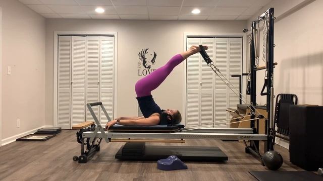 Pilates Reformer Stretch and Mild Strength | Feel Good Workout #48 смотреть онлайн