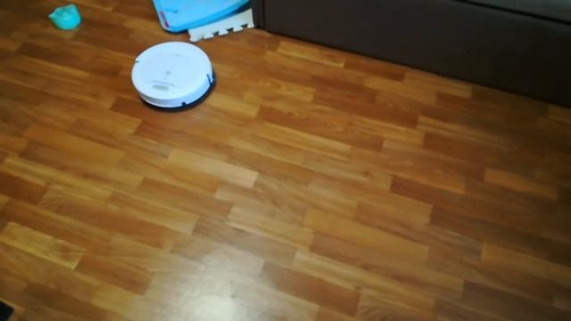 Робот-пылесос Scarlett SC-VC80R21. Сухая уборка. смотреть онлайн