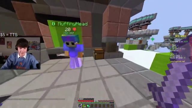 Karl Jacobs plays BEDWARS with Sapnap, George & Badboyhalo смотреть онлайн