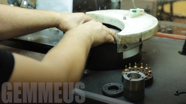 Огранка драгоценных и полудрагоценных камней в Москве смотреть онлайн