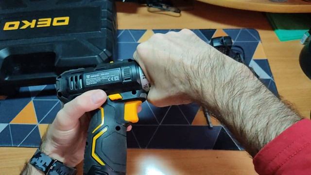 Шуруповёрт DEKO GCD12DU3 (12В).