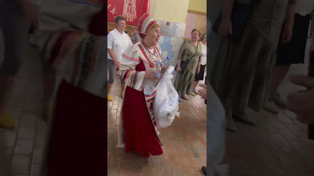 И Людмила Васильевна на празднике припела! #частушки #гармонь #танцы смотреть онлайн