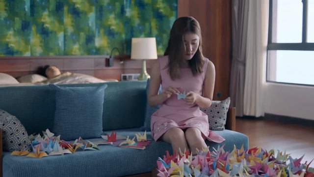 男人暗自喜歡女孩，但女孩承認心裡還有男友，男人勸她忘記！💘#cdrama смотреть онлайн