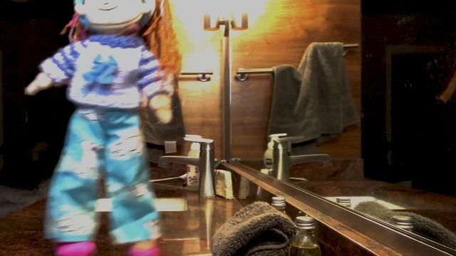 Camara's Night Time Routine! | Groovy Girl Dolls смотреть онлайн