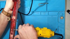 Как разобрать дополнительный стоп сигнал Skoda Octavia A5 УНИВЕРСАЛ