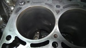 Как стучит поршень с обломанной юбкой. Жесть СТО