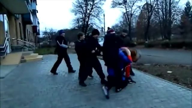 Андрей Мартыненко паказал челе*,На всю строну!!! смотреть онлайн