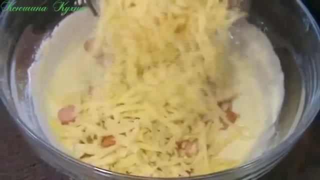 Пирог с сосисками и сыром смотреть онлайн