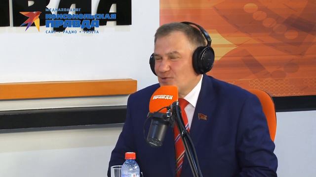 “Решать проблемы надо не в областном центре, важно встречаться с людьми ” смотреть онлайн