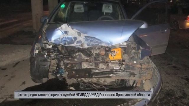 В Рыбинске на перекрестке столкнулись два автомобиля, есть пострадавшие смотреть онлайн