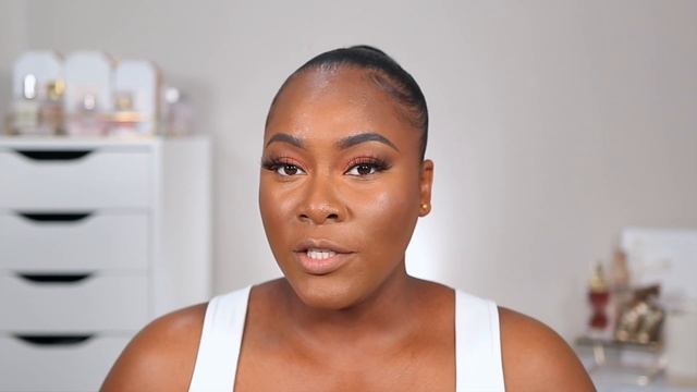 NEW LAURA MERCIER TALC FREE ULTRA BLUR SETTING POWDER REVIEW + SIDE BY SIDE COMPARISON 2022 смотреть онлайн