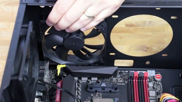 $580 Gaming PC Build - AMD Athlon X4 860K / XFX Radeon R9 270 / Rosewill Stealth смотреть онлайн