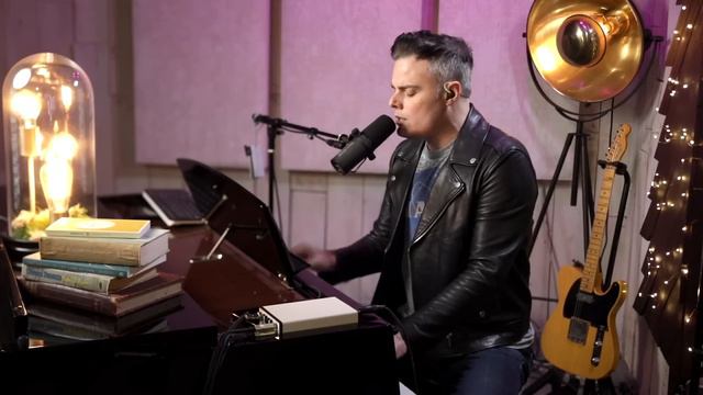 Marc Martel - Don't Let The Sun Go Down On Me (Elton John Cover)