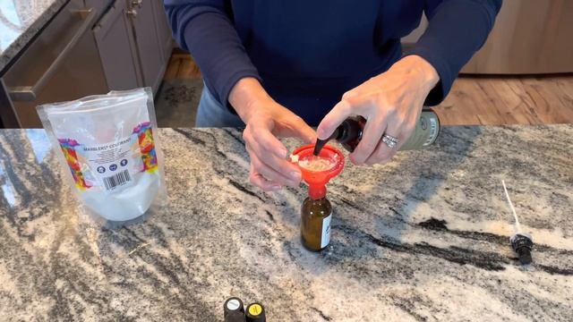 7 Days of DIY Day 1: Shimmer Body Spray смотреть онлайн