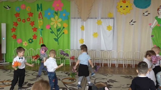 «8 Марта с кошкой Муркой» смотреть онлайн