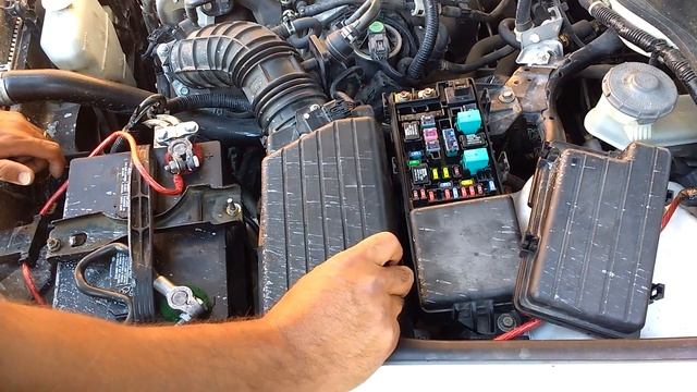 Reversed battery cables. Problems and Fix 2006 Honda Accord смотреть онлайн