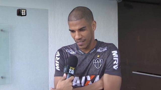 Leonardo Silva se orgulha de ser o maior zagueiro artilheiro do Campeonato Brasileiro (26/07/2018) смотреть онлайн