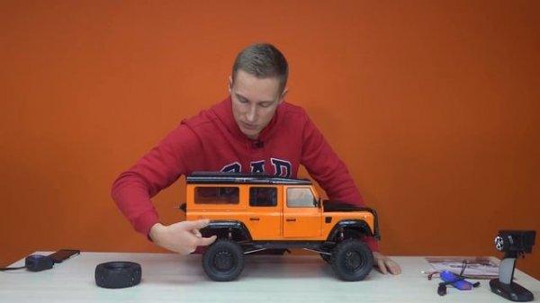 Land Rover Defender ... Радиоуправляемая трофийка 1/8