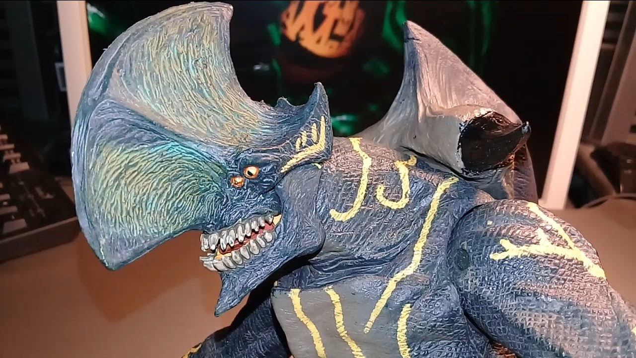 Kaiju Trespasser from Pacific Rim, 2014 Series 3 by Neca! смотреть онлайн