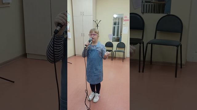Донец Екатерина -"Песенка о России" Автор: Е.Обухова смотреть онлайн