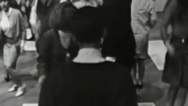 American Bandstand 1966 - These Boots Are Made For Walkin', Nancy Sinatra смотреть онлайн