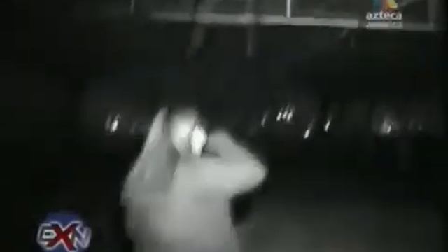Extranormal punto 2 Alberto del Arco y Laura Rivas terribIe silueta humana se aparece смотреть онлайн