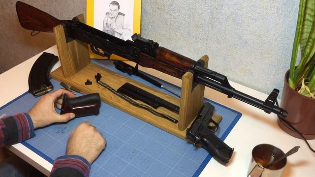 Пистолетная рукоятка PUFGUN дл АК Обзор от Russian mAKaka смотреть онлайн
