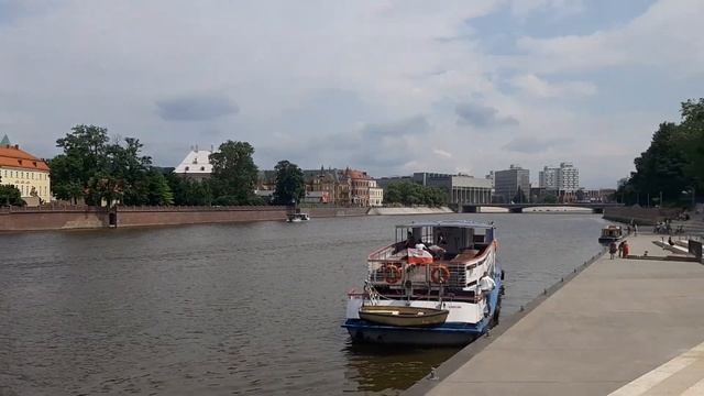 Прогулка возле Одры, бачата. Вроцлав, Польша смотреть онлайн