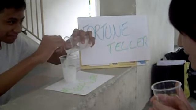 Science Of Magic - Fortune Teller Cheats An Old Lady смотреть онлайн