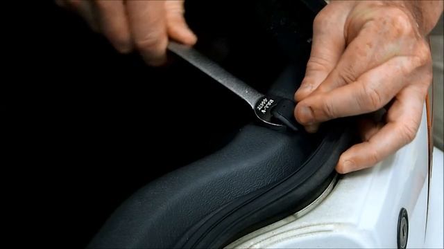 1997 del Sol Trunk Trim Clip Removal смотреть онлайн