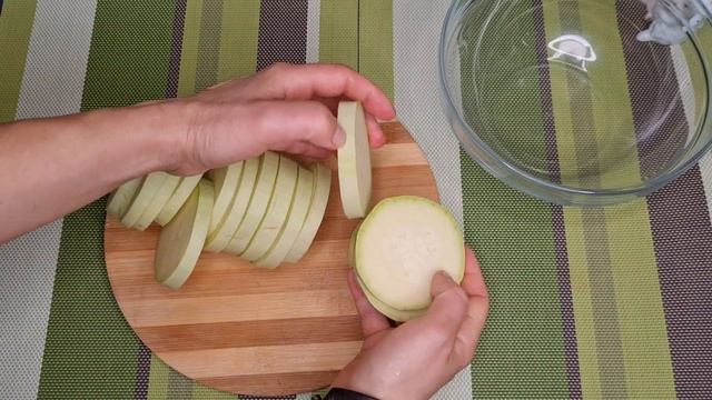 Как заморозить КАБАЧКИ на зиму: 4 варианта заморозки + рецепты с замороженными кабачками смотреть онлайн