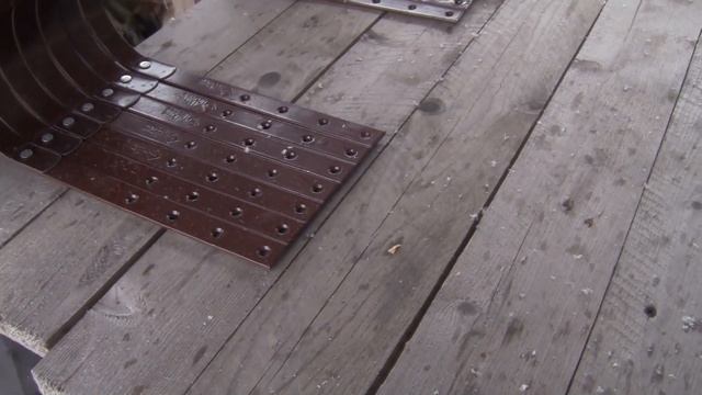 Кровля ч.7 Монтаж водосточных крюков смотреть онлайн