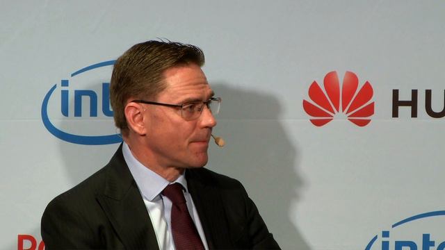 Interview with European Commission Vice-President Jyrki Katainen | POLITICO Event смотреть онлайн