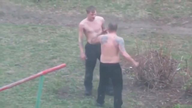 Свинообразный хрюн.Драка колдырей смотреть онлайн