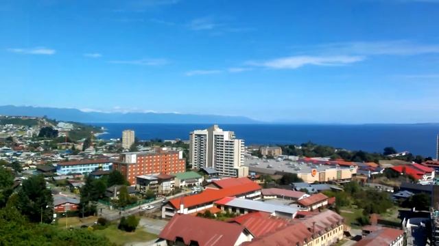 Vista panorámica de Puerto Montt - Panoramic view of Puerto Montt, Chile смотреть онлайн