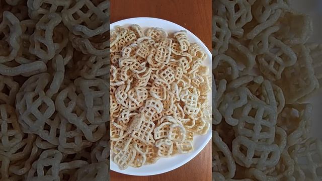 Снеки для жарки с одной пачки получается ведро Чипсов смотреть онлайн