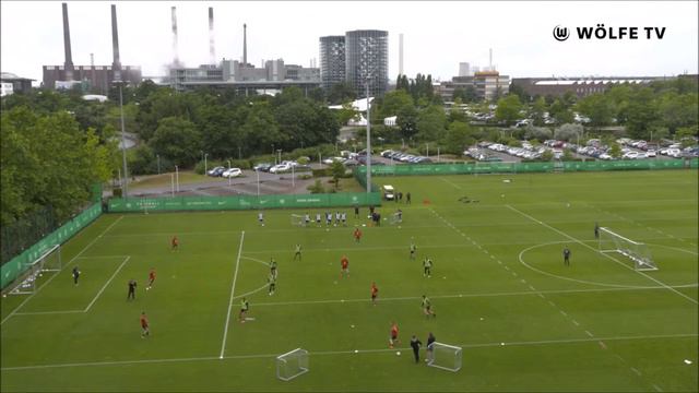 Jogo entrelinhas 3+4 v 3+4 - Mark Van Bommel | VFL Wolfsburg смотреть онлайн