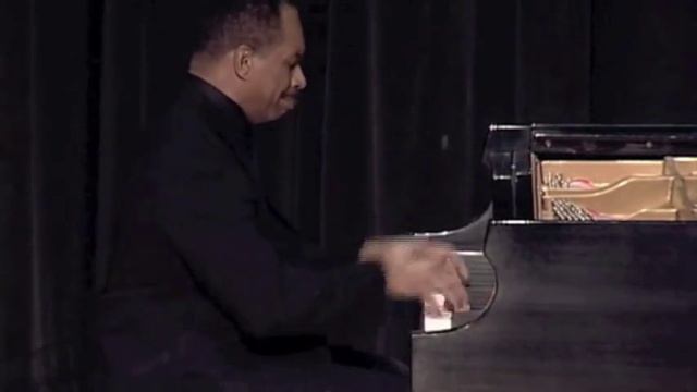 Chopin Ballade in G minor performed by Leon Bates смотреть онлайн