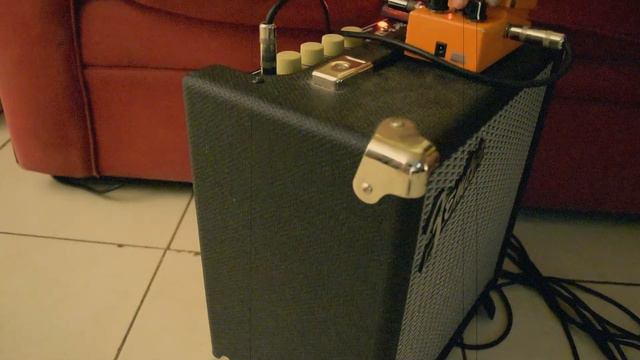 Fender Rumble 15 & Boss DS 1 смотреть онлайн