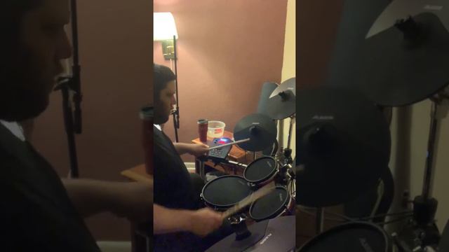 Two worlds, alesis crimson 2 electronic drum kit, a fend Stratocaster HSH, Mackie mixer fender GT20 смотреть онлайн