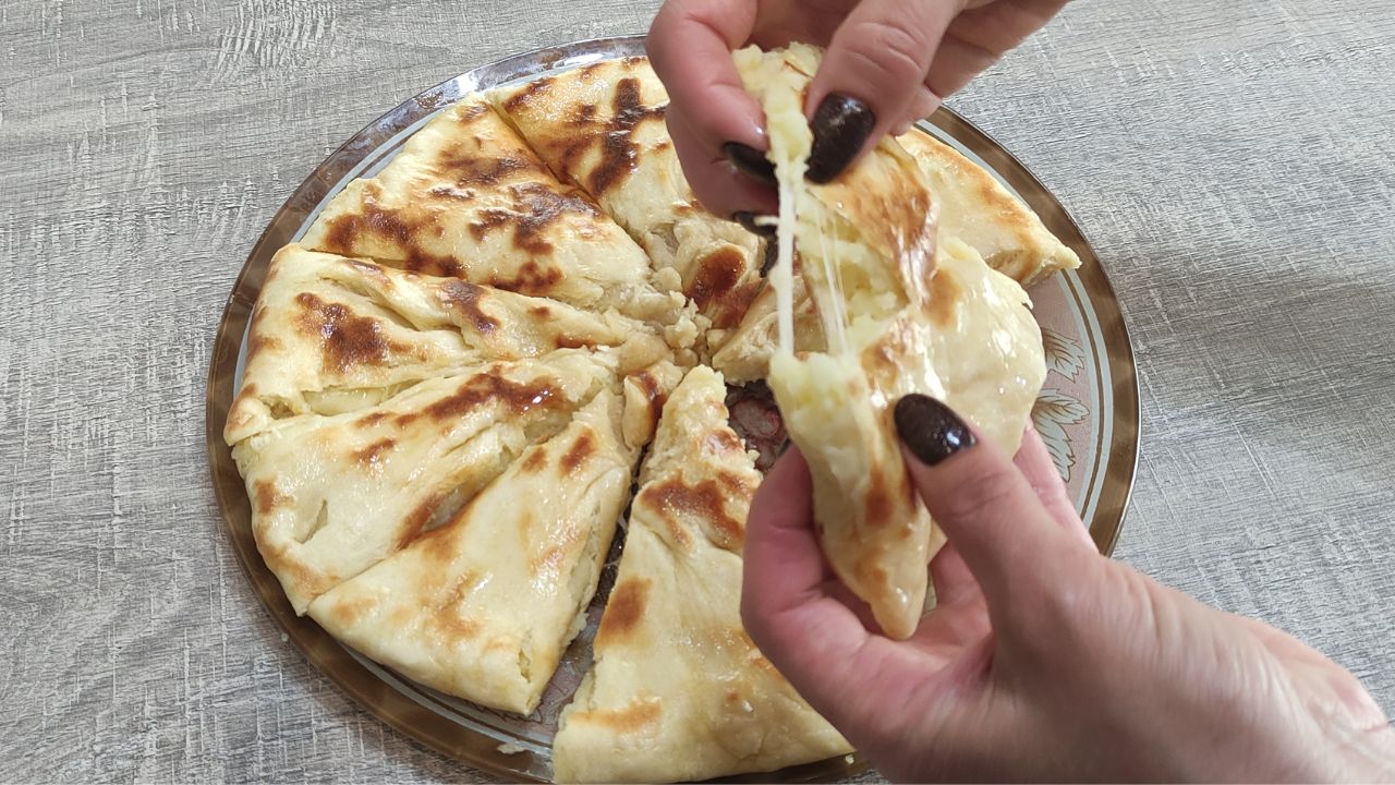 Готовим ОООЧЕНЬ вкусные лепешки с картошкой и сыром /начинка  самая простая