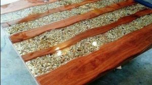 Стол из эпоксидной смолы своими руками. Столешница из дерева идеи мебель. Эпоксидная смола для дома