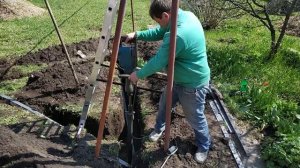 Как забить уголок для заземления, за две минуты.