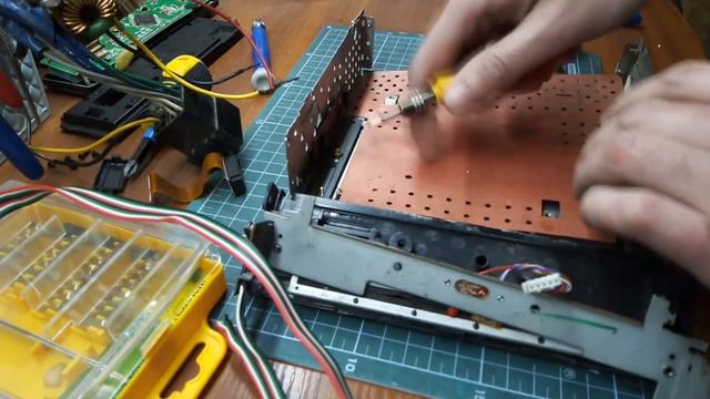 Последний ремонт магнитолы Prology ZX-9090 MP3 смотреть онлайн