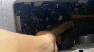 Как заменить саланный фильтр на мазда демио 2004 г