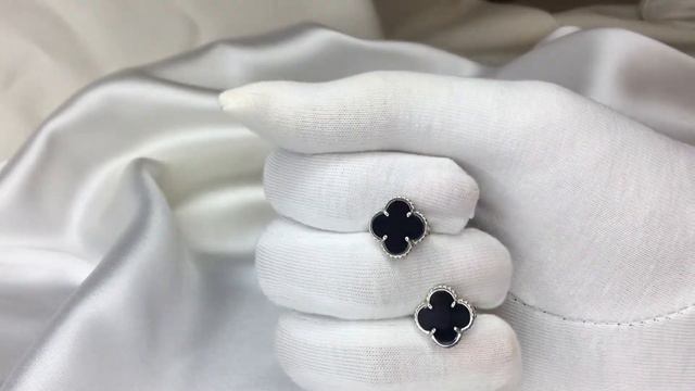 803674 Серьги из серебра с ониксом (клевер) смотреть онлайн