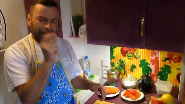 Запеченная горбуша в фольге с картофельным гарниром. смотреть онлайн