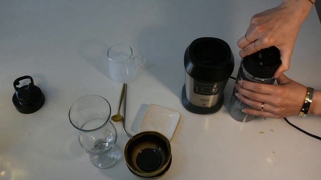 Arzum AR1079 Shake'N Take Pro'da Smoothie Denedim смотреть онлайн
