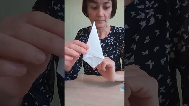 занятие оригами. Складывание Снегурочки смотреть онлайн