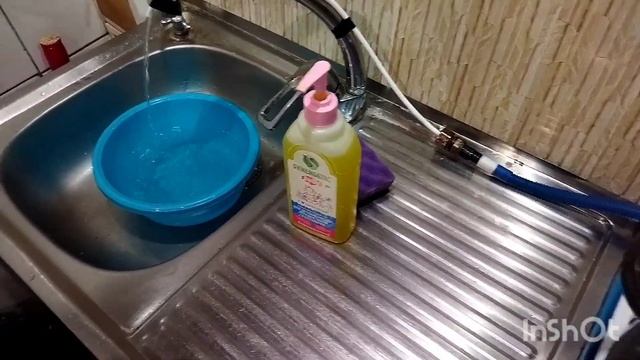 Как помыть посуду, когда в кране нет воды? смотреть онлайн